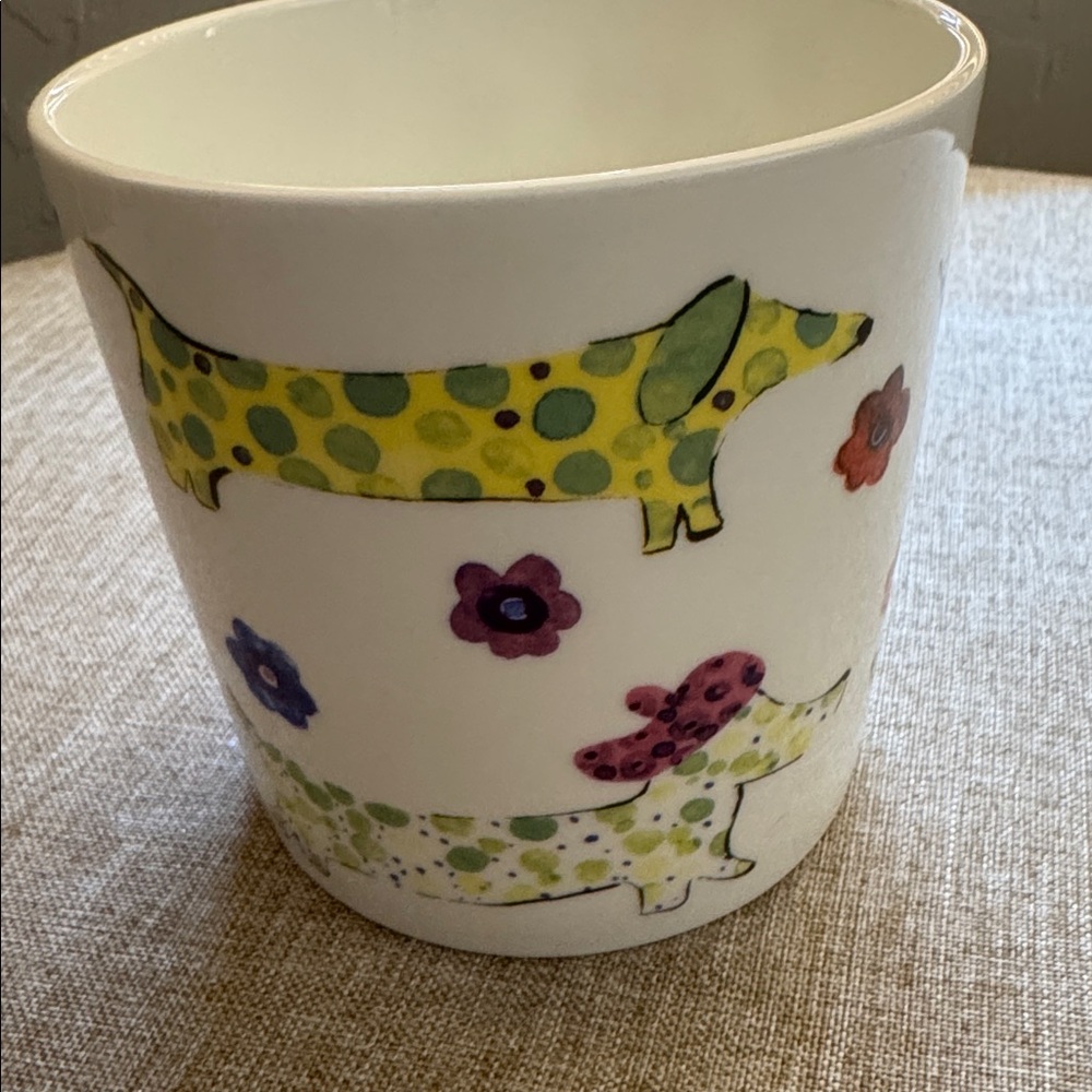 Rose of England Floral Dachshund Fine Bone China Mug 12oz NWOT - Picture 3 of 3